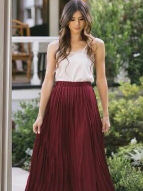ZARA Burgundy Pleated Culottes/ Skirt Pants L